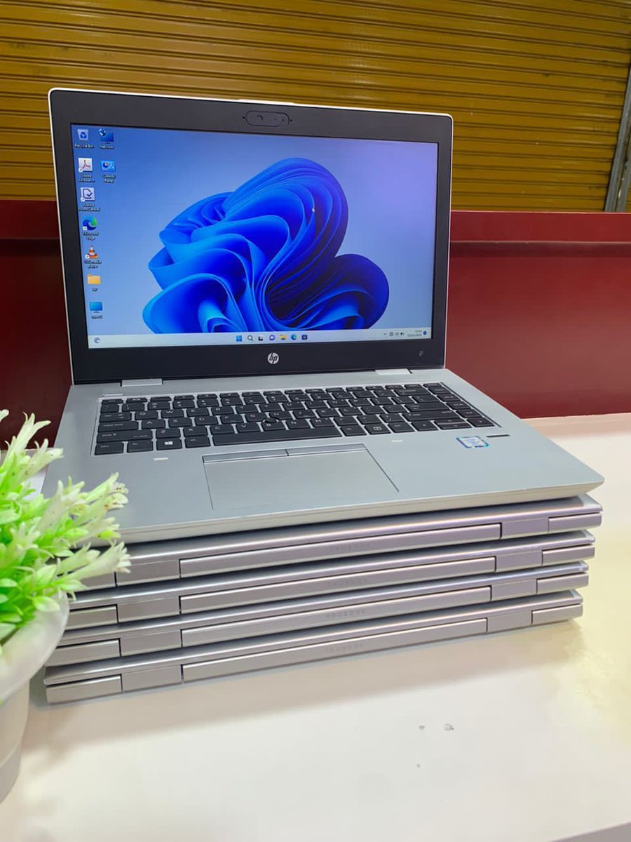 Nabla Tech (@nablatech) on Twitter photo *HP PROBOOK 640 G4 INCH 14*
👉INTEL CORE i5-7th GEN@2.7ghz
👉8GB RAM
👉256GB SSD (FASTER & DURABLE)
👉KEYBOARD LIGHTS✅
👉FINGERPRINT SCANNER✅
👉ULTRA SLIM AND PORTABLE
👉SILVER COLOUR.
Bei kitonga😋😋 *HP PROBOOK 640 G4 INCH 14*
👉INTEL CORE i5-7th GEN@2.7ghz
👉8GB RAM
👉256GB SSD (FASTER & DURABLE)
👉KEYBOARD LIGHTS✅
👉FINGERPRINT SCANNER✅
👉ULTRA SLIM AND PORTABLE
👉SILVER COLOUR.
Bei kitonga😋😋