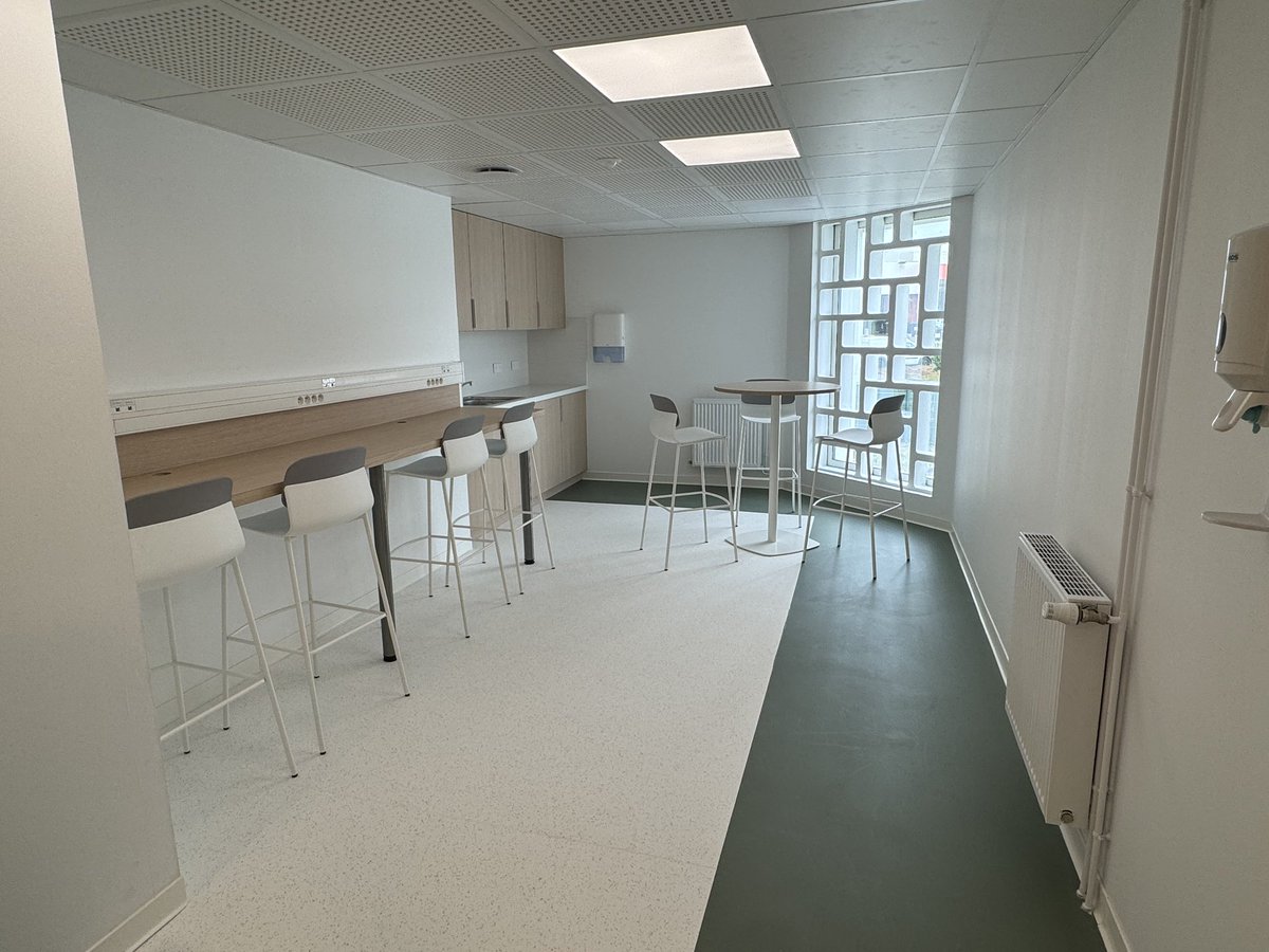 corinne_mothes's tweet photo. L’HOSTAL, le nouvel internat du @CH_Perigueux, c’est la Maison des Internes dans laquelle tout a été conçu pour favoriser leur bien-être.
@pallia_doc @ARS_NAquit @ElleboodeB @HOSPIMEDIA @APMinfos @Bleu_Perigord @F3Perigords https://t.co/guYcy9WWoB