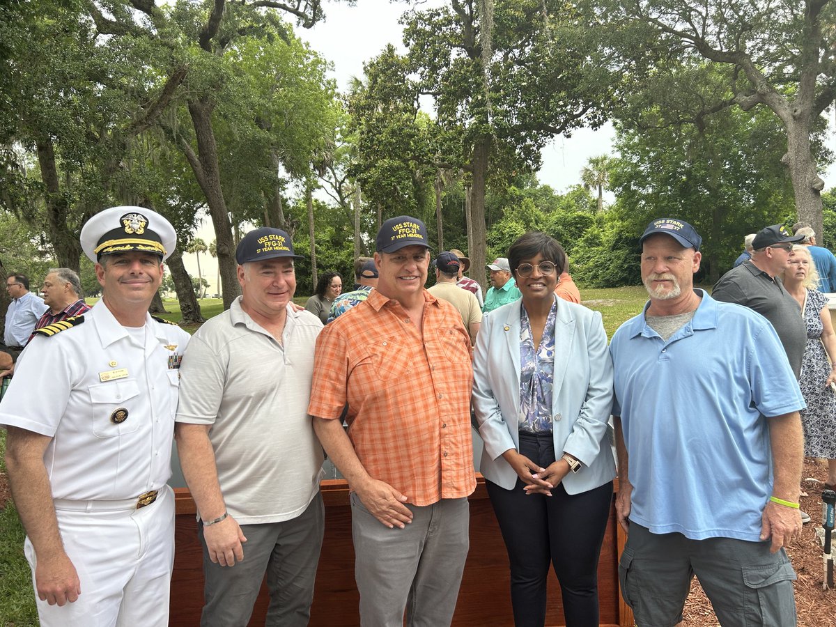Today, we paid tribute to the fallen sailors who paid the ultimate price serving their nation onboard the USS Stark. It is my honor to serve our service members at Naval Station Mayport. We must never forget🇺🇸