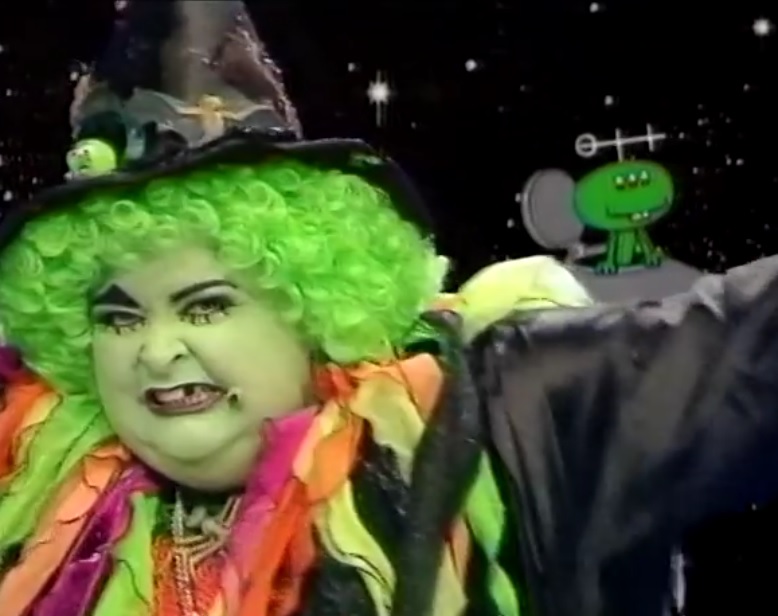 Remembering the entertainer Carol Lee Scott who was born #OnThisDate in 1942 and brought Grotbags to life. Carol passed away in 2017.