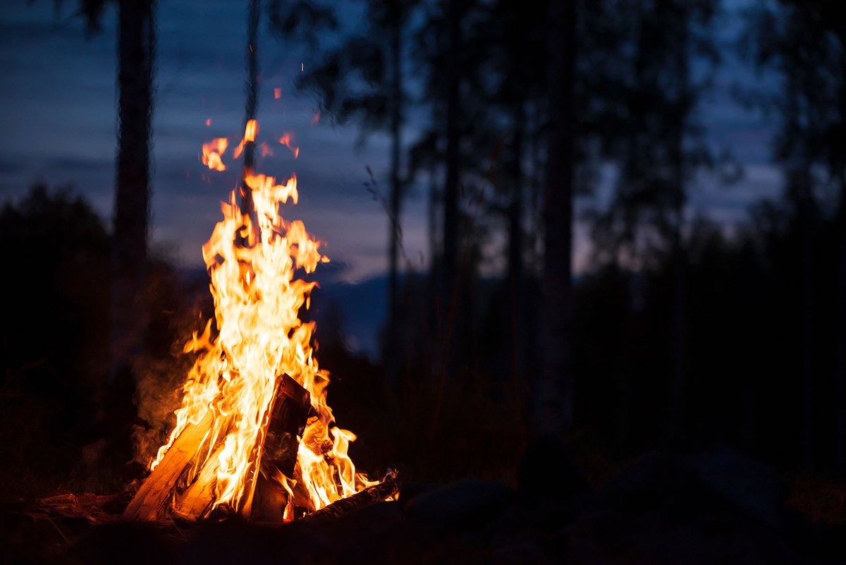 We want to wish everyone a great May long weekend. Please remember, even though the conditions are expected to be cool and rainy, wildfires can still start. Make sure to completely extinguish your campfire by soaking it, stirring it and soaking it again.