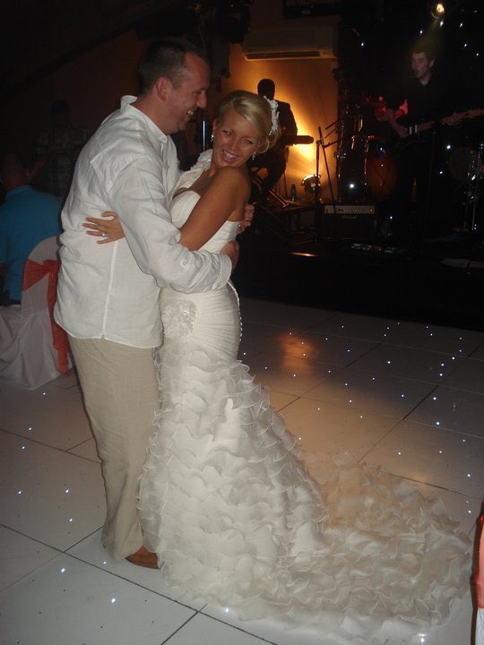 Happy wedding anniversary to the willo”s @markwil147 and Joanne from all at #teamwillo