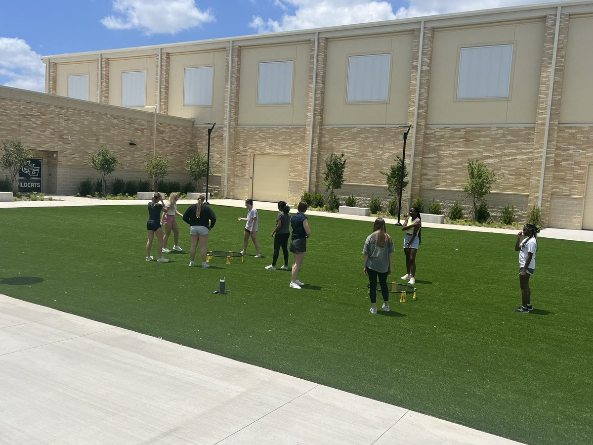 We love a pickleball + spikeball day 💙