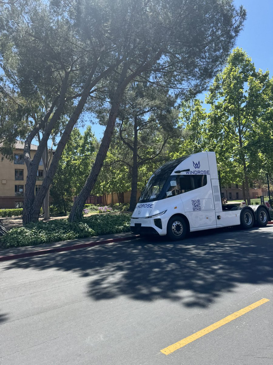 imjakesamuelson's tweet photo. Windrose EV truck landed in the valley https://t.co/MDB3cW2oOh