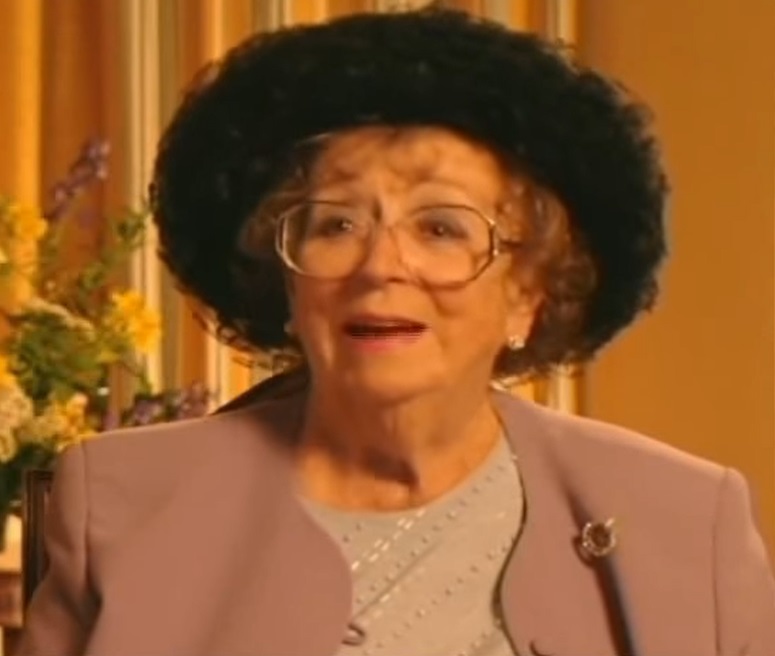 Remembering the life of actress, comedian and presenter Dame Thora Hird who was born #OnThisDate in 1911. Thora passed away in 2003.