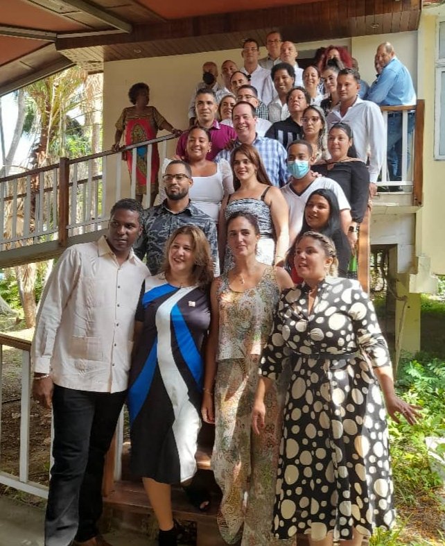 🇨🇺 Asistimos en la tarde de este viernes a la graduación de la 5ta. Edición de la especialidad de Organización y Administración en #Salud, de la Escuela Nacional de Salud Pública, y dimos la bienvenida a los participantes en la próxima Edición.