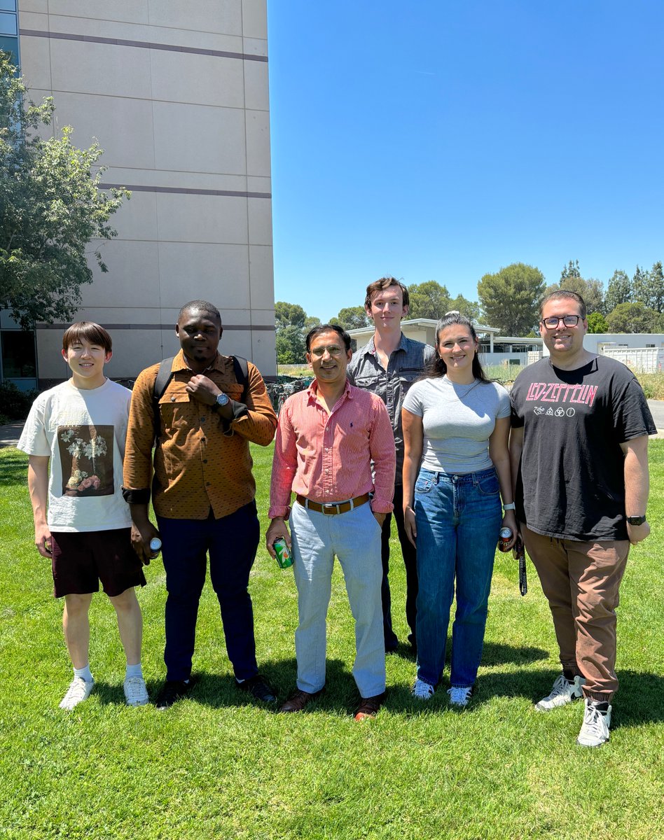 J. Tushir-Singh (@tushirsingh_lab) on Twitter photo Our Lab Group! Pic after <a href="/UCD_MMI/">UC Davis Health Medical Microbiology & Immunology</a> Friday afternoon Research Forum, Great little presentation by Elvis for your lab. Our Lab Group! Pic after <a href="/UCD_MMI/">UC Davis Health Medical Microbiology & Immunology</a> Friday afternoon Research Forum, Great little presentation by Elvis for your lab.