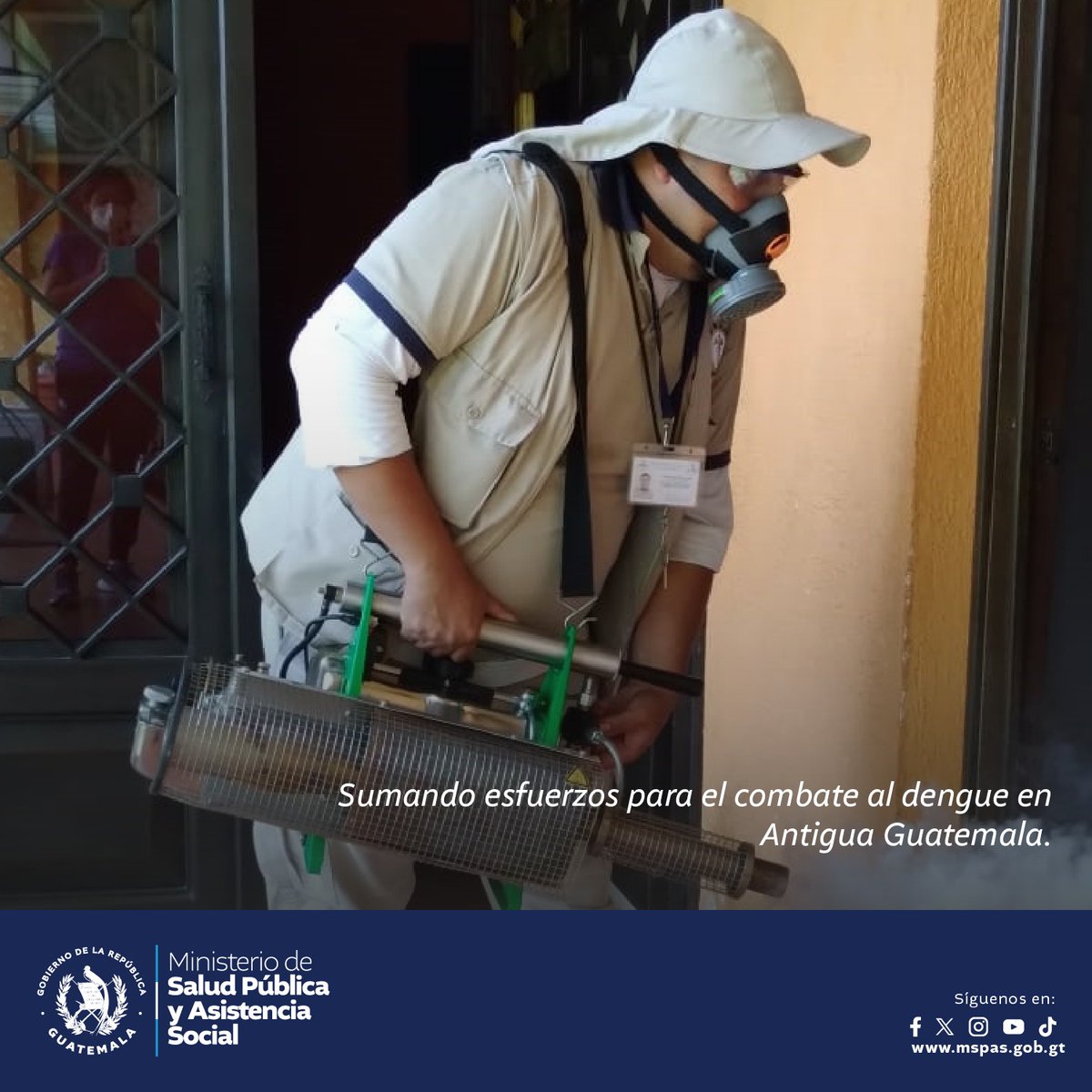 ¡Unidos contra el dengue en Antigua Guatemala! Personal de salud y comunidad trabajan juntos en jornadas de prevención. Eliminemos criaderos de mosquitos y protejamos nuestra salud. ¡Tapemos recipientes y eliminemos criaderos! 📲prensa.gob.gt/comunicado/sum… #GuatemalaSaleAdelante