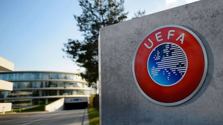 🚨 UEFA, Adana Demirspor’u vaadesi geçen borçları yüzünden Avrupa kupalarından bir yıl men etti.