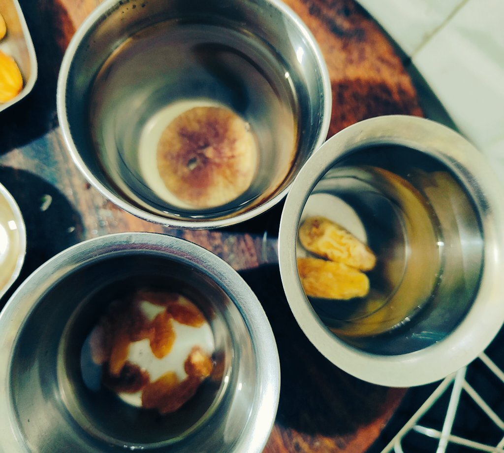 HimaLovesNature's tweet photo. Whether it's Right Or Wrong
Don't know exactly
I will Soak to chew
#Badam
#kissmiss
#anjeer
#drydate
#Fenugreekseeds
#goodnight https://t.co/OlysxJHx45
