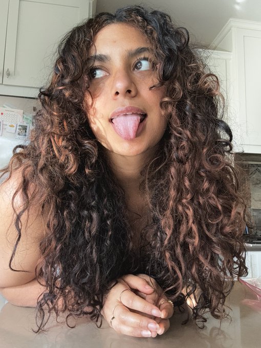 your wildflower&hellip;🌸🌺🌼 (◕‿◕✿) https://t.co/xXuCfhEBEH