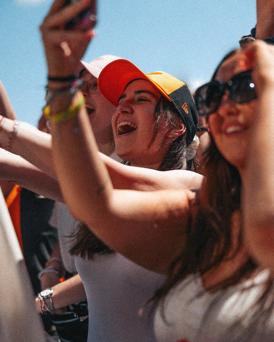 Grazie, Imola. 🧡

#ImolaGP 🇮🇹