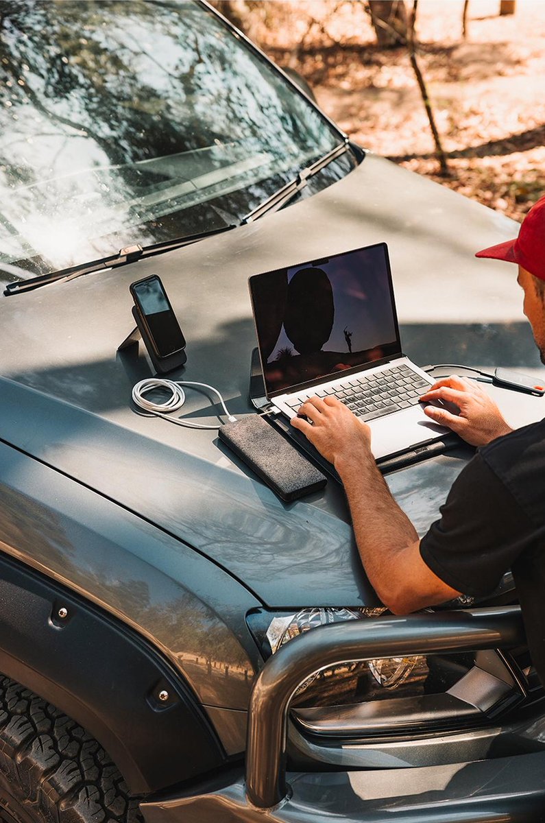 mophie's tweet image. #PowerOnTheGo with mophie.