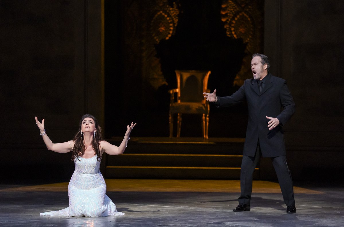 ErmonelaJaho's tweet photo. Some more pictures of last night's event at @RoyalOperaHouse. 
Photographer Tristram Kenton