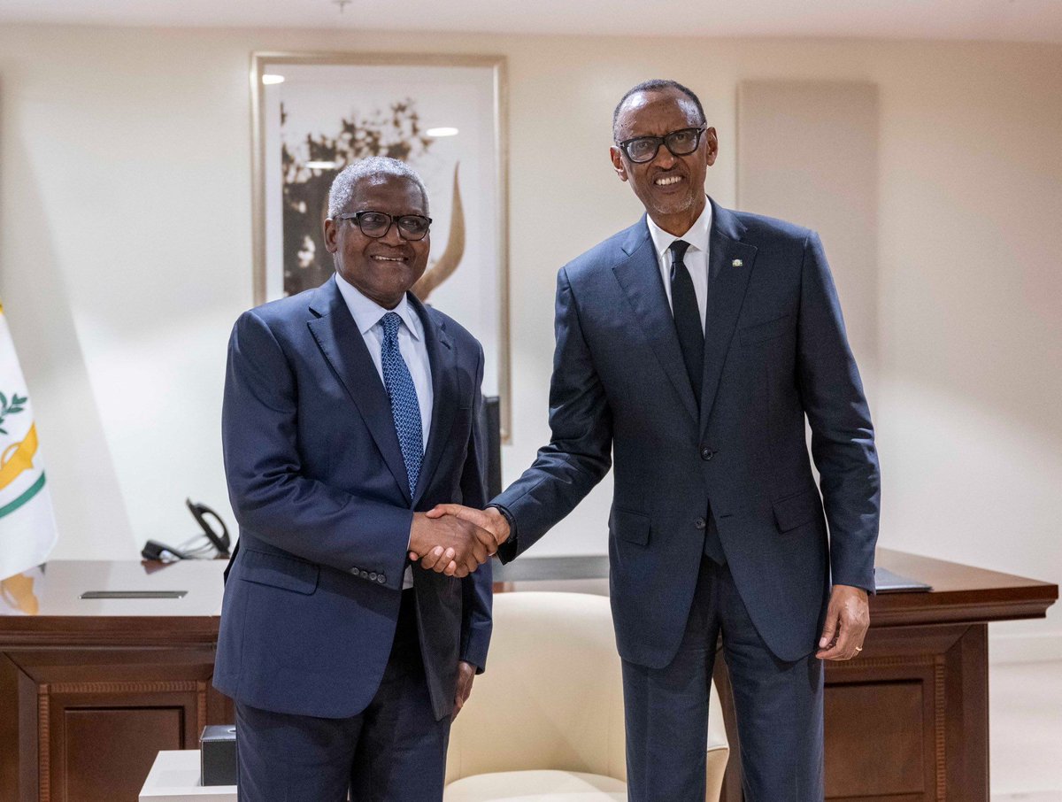 JUST IN: President #Kagame on Friday met with Aliko Dangote, the founder of Dangote Group, who is in Rwanda for #ACF2024. They talked about, according to Village Urugwiro, opportunities for partnership and investment as well as the need to increase intra-Africa trade.