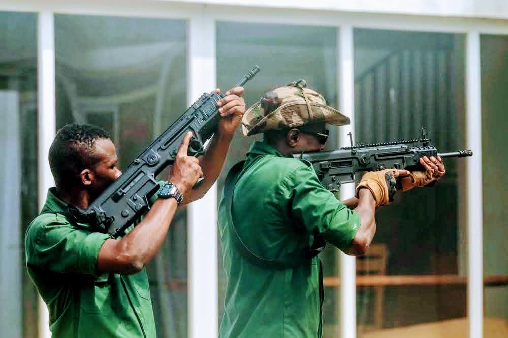 Ivorian 🇨🇮 Army GFS training at #Flintlock24 🇺🇸 with the IWI 🇮🇱 Micro Tavor X-95 assault rifle.