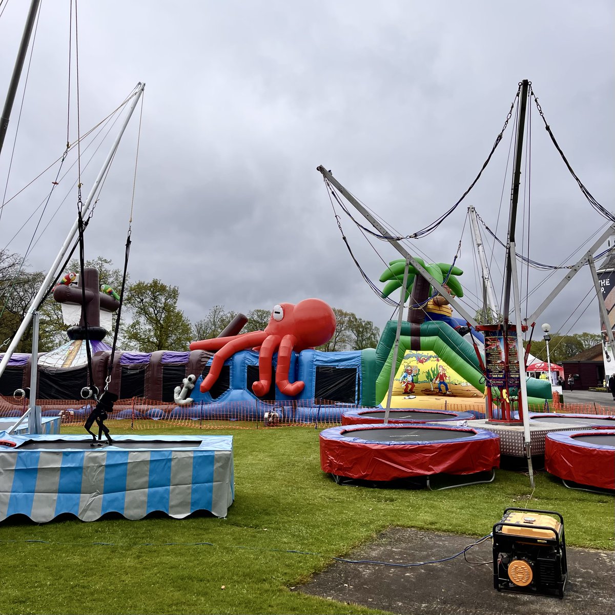 Sunny or not, we will deliver you an amazing Corporate Fun Days! 🌞 We own and operate all our equipment.

Our new Basketball Inflatable is a huge hit with the crowds this year!🏀

Explore our full range of equipment, entertainers and food options at teamchallenge-company.co.uk/corporate-fun-…