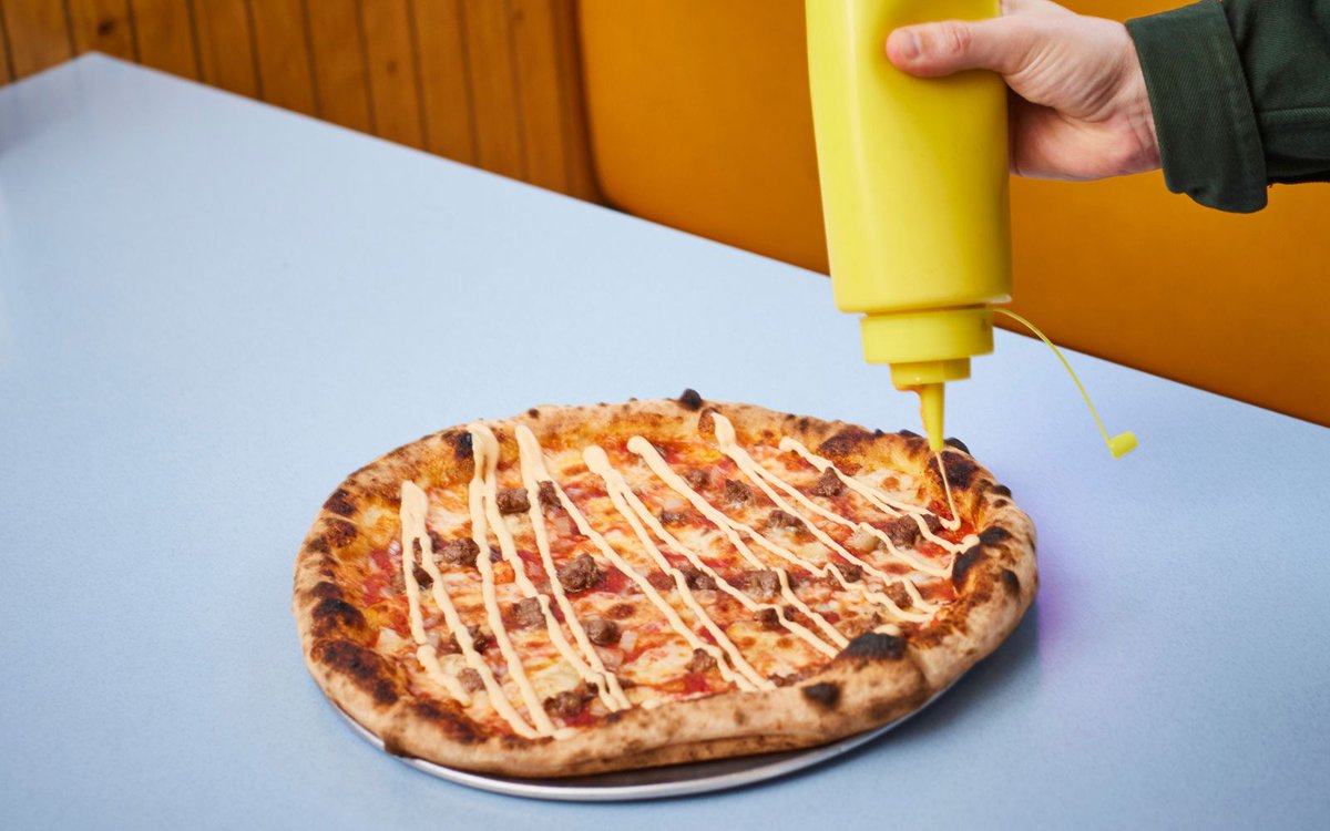 Should a burger-pizza mash-up be a thing? We say YES ow.ly/xgsB50RJX2Q
