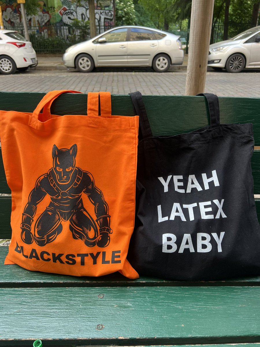 viv_darkbloom's tweet image. Successful day of rubber shopping with @femanimate! Thanks @BlackstyleLatex for always being so great to us! 🖤🖤🖤 Lovely to meet you @Chronomatic_de, thanks for opening up just for us! ♥️♥️♥️