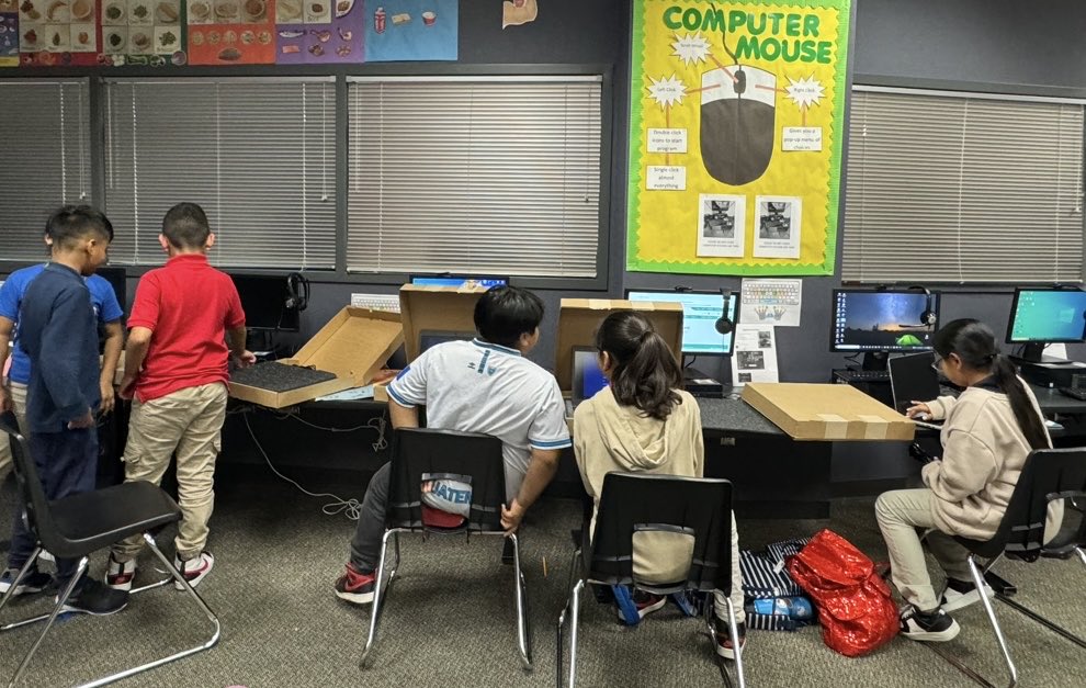 Extremely thankful to HP Hispanic BRG and to Comp-U-Dopt for providing new laptops to 15 Horn 4th grade students as part of the Early Adopters After-School Enrichment Program! ⁦@Horn_Dream_Big⁩ ⁦@AliefISD⁩ ⁦@Comp_U_Dopt⁩ ⁦@HP⁩ #Compudopt #HewlettPackard