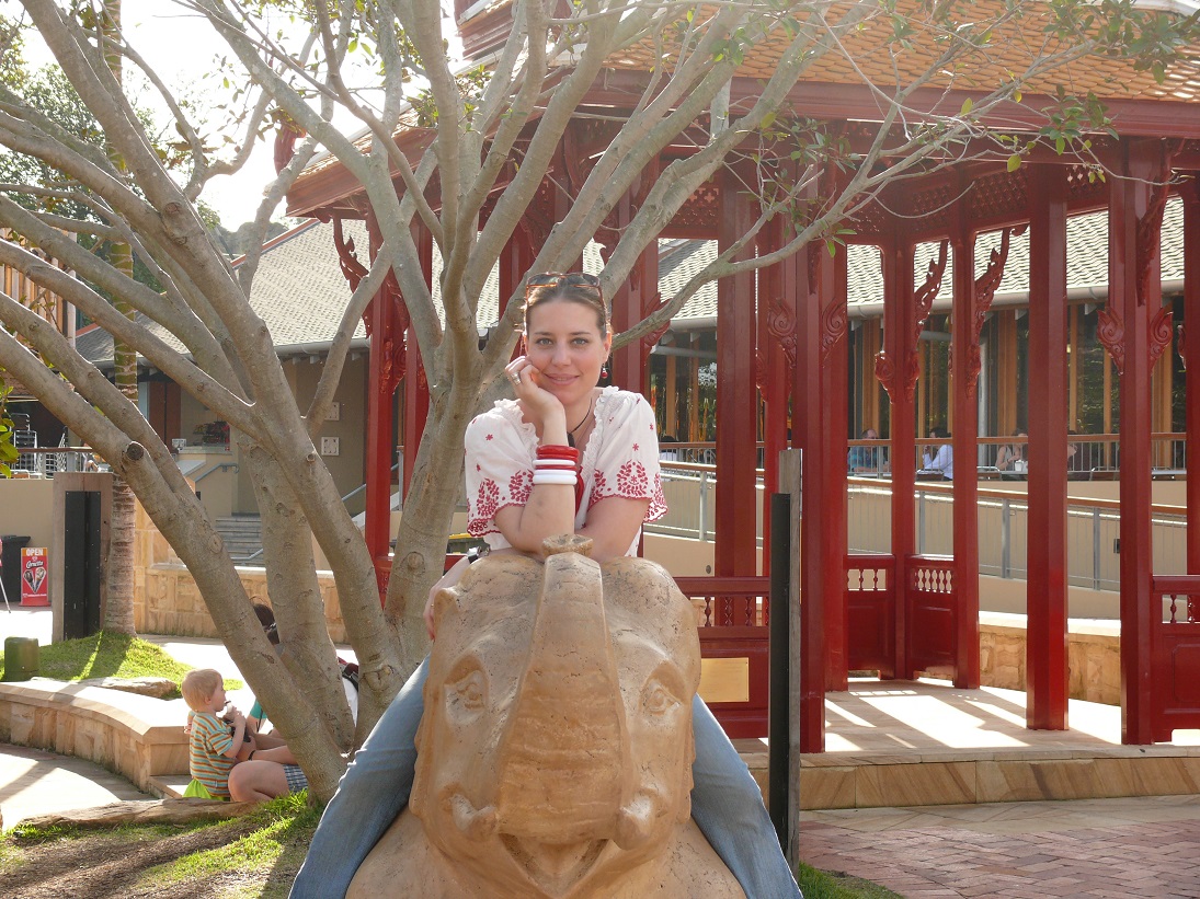 Good morning, sexy people in NFTs ❤️ I am sharing more photos of my travels on ThrowbackThursdays on 'the purple app' than I do here. Feels more comfortable 'over there'. Maybe join me on Warpcast?👀 Same handle as here. Me at Taronga Zoo, Sydney 👇 Love, Monika 💕