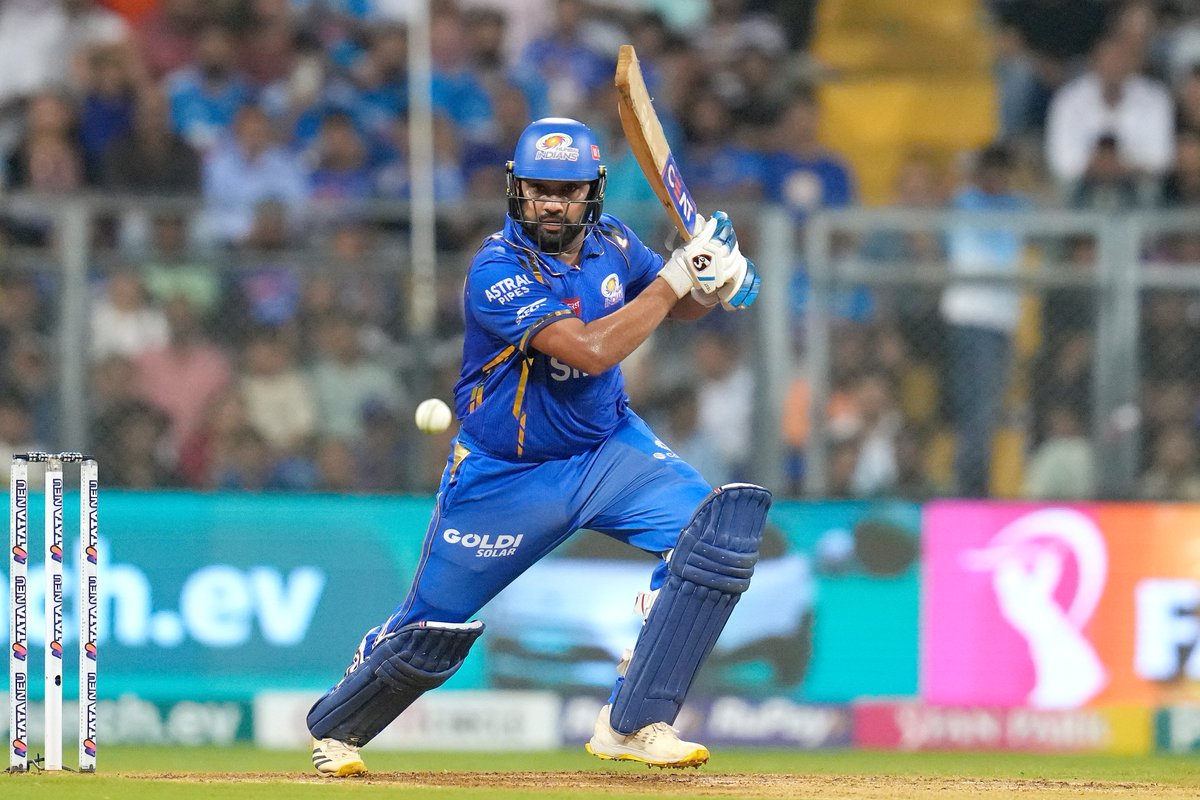 In sublime touch tonight 👌

Rohit Sharma gets to his 5️⃣0️⃣ with a superb maximum 💪

Follow the Match ▶️ bit.ly/TATAIPL-2024-67 

#TATAIPL | #MIvLSG