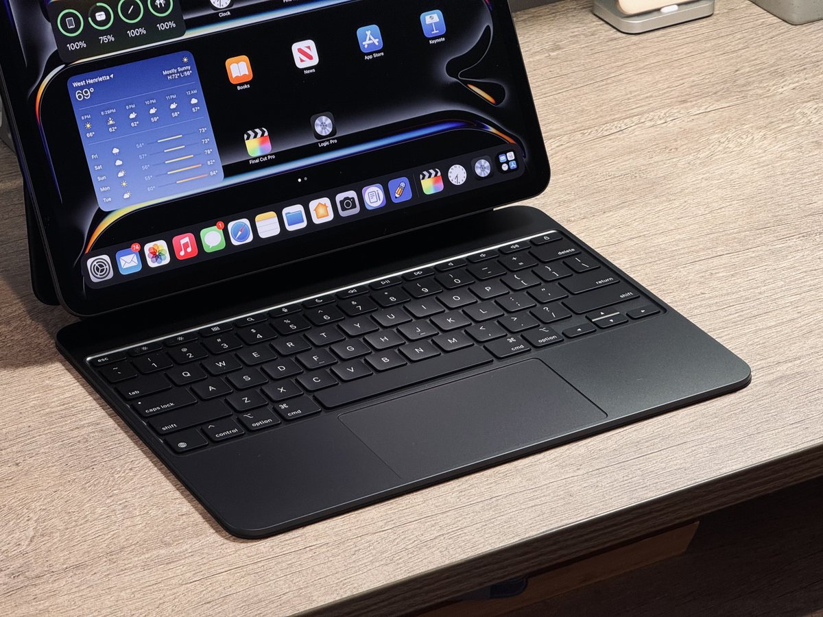 DylanMcD8's tweet image. Loving the M4 iPad Pro! The difference in thinness and lightness is surprisingly noticeable.