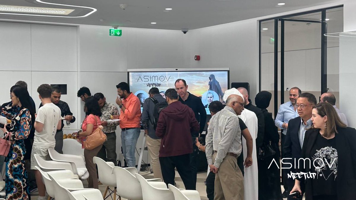 ASIMOVMeetup's tweet image. 🔥 The panel discussion at CodersHQ was epic! Now's the perfect time to break off into small groups, geek out over some deep convo, and snag some snacks. 
Let's keep this tech vibe rolling!
#AsimovAIMeetup #CodersHQ