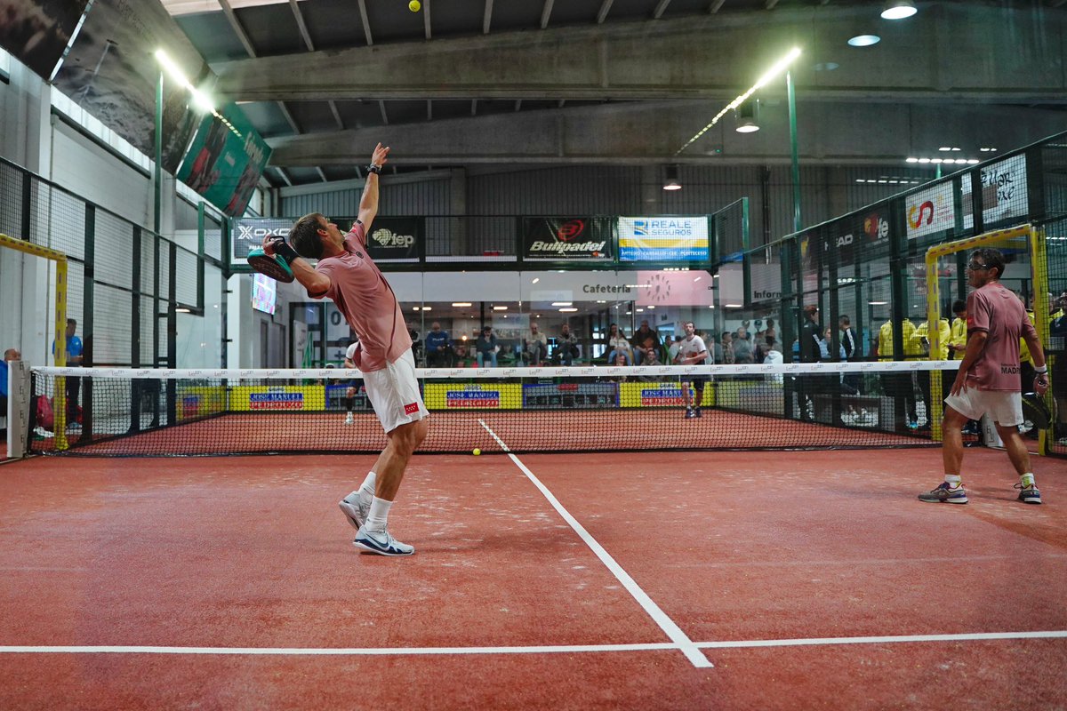 FMP_Padel's tweet photo. 🔝🏆🎾 Campeonato de España 🇪🇸 de pádel por SSAA de Veteranos 

🚹 Cuartos 
⏰ 17:00 h
📍MiClub Pádel

Fed Madrileña Pádel
⚔️ 5-0
Fed Pádel Castilla y León

¡Vamos Madrid!
👏🏻👏🏻👏🏻👏🏻👏🏻

#soyfmpadel  @padelfederacion @bullpadelsport @fisiosaludmas https://t.co/0EhBz3uwH3