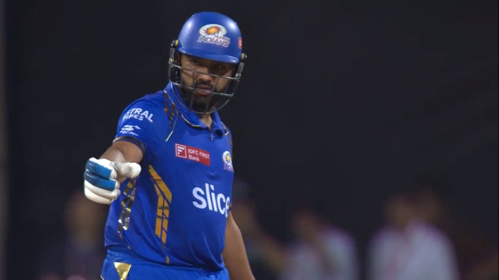 'Rohit, Rohit, Rohit' chants in Wankhede.

- The heart beat of MI. 🌟