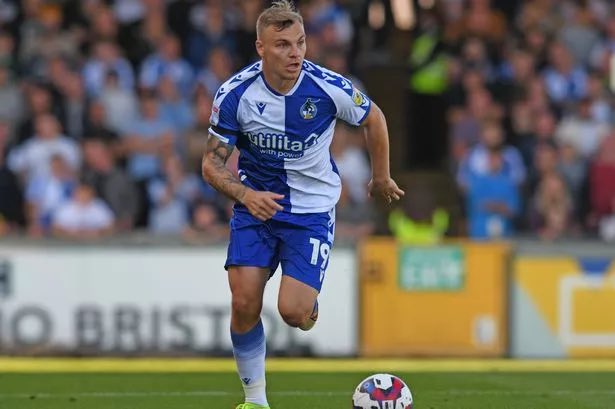 Colchester United are set to announce the signing of winger Harry Anderson following a successful loan spell from Stevenage last season.

Cheltenham Town have shown interest but he is keen to return to Essex where he has agreed a two year deal.

#colu #stevenagefc