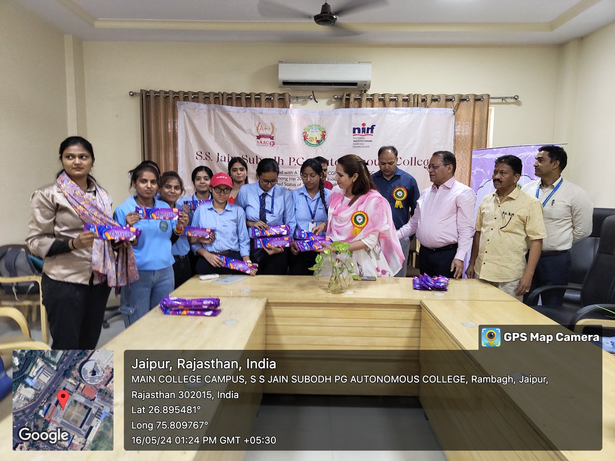 NSS UNITS OF S S JAIN SUBODH P G COLLEGE, JAIPUR DISTRIBUTED SANITARY PADS WITH RSPL LTD, MORE THAN 3,000 PADS WILL DISTRIBUTE TO COLLEGE GIRLS.@PMOIndia  @RajCMO @ianuragthakur @NisithPramanik @YASMinistry @_NSSIndia @NssRajasthan @SPBhatnagar4 @SHARWANKATARIA @ugc_india @NAAC