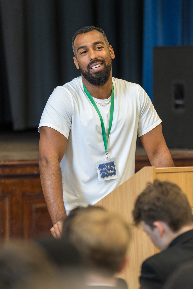 Today we welcomed Jermaine Johnson into school. Jermaine spoke about how positive choices have turned his life around from being excluded from school to achieving a successful dance career and becoming one of the UK's best personal trainers, currently with Peloton! #royallib