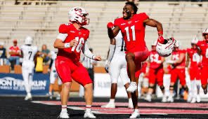 Blessed to receive an offer from Western Kentucky University ❤️@Madhousefit @JohnGarcia_Jr @CoachTWilson20 @HallTechSports1 @CoachWhite225 @PJHS_FB @CoachBernardi74