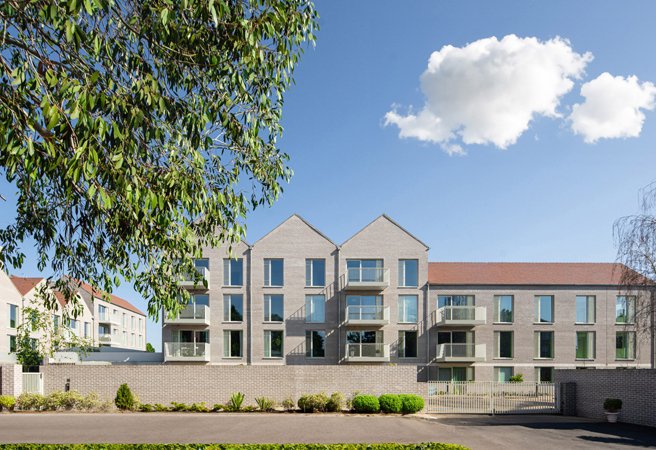 Congratulations to the team at #Cobham Bowers in Surrey for winning the @RIBA South East Building of the Year 2024!

This later living housing development is designed by @CoffeyArch with landscape crafted by @ubudesignuk

@Pegasus_rl
@Lifestory_Group
@_symmetrys

#awards #winner