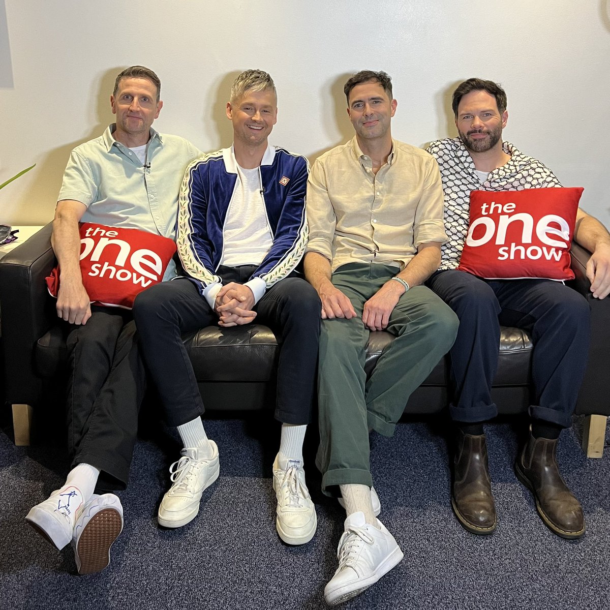 Keane are ready for a special live performance on #TheOneShow! 🎶   Watch here from 7pm 👉 bbc.in/3yoLJ9Y