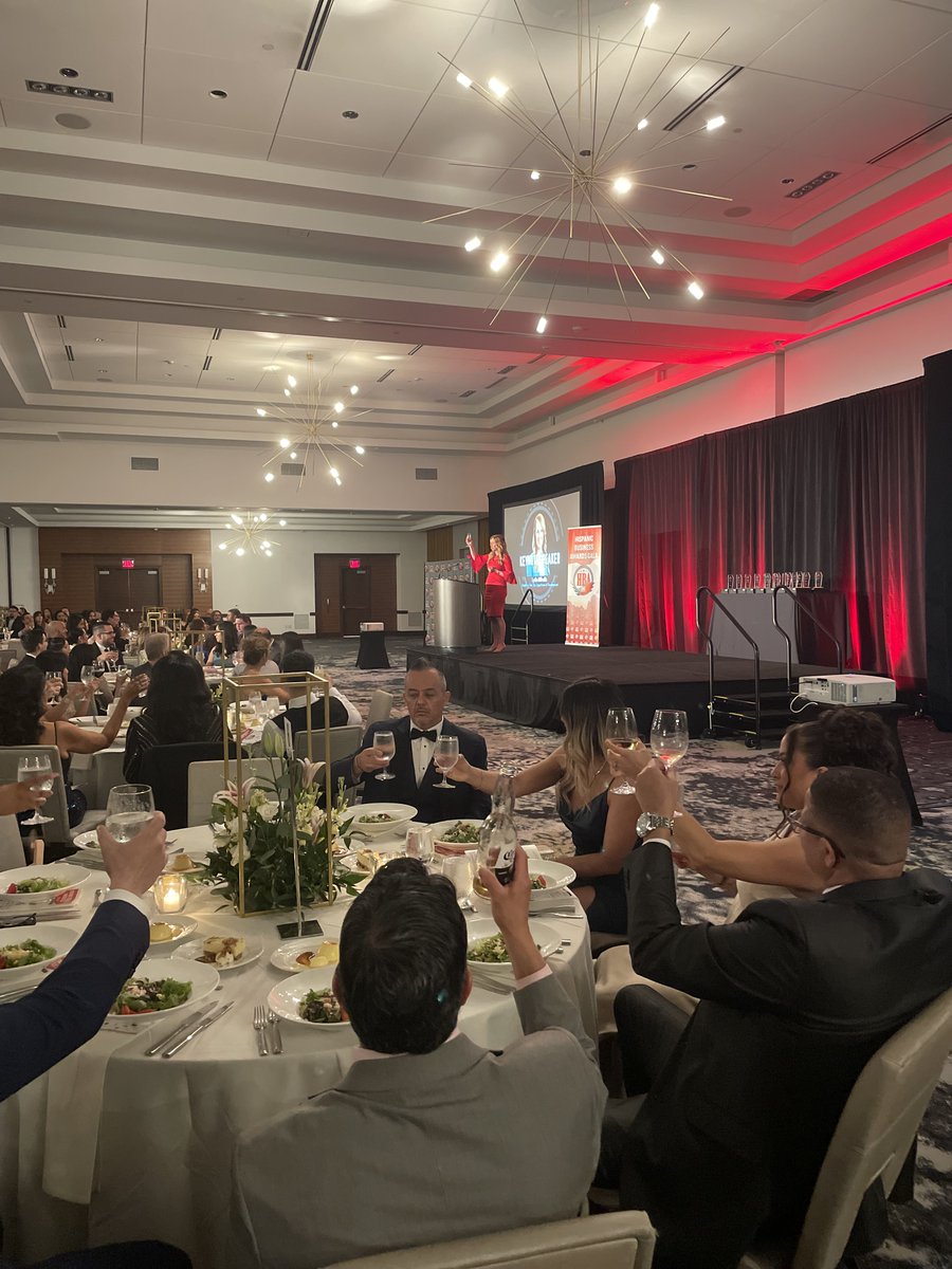 OhioDevelopment's tweet image. Director @LydiaMihalik and the Minority Business Development Division team had a fantastic time at La Mega Media's Annual Hispanic Business Awards. 
Congratulations to all the winners! 👏 🎉