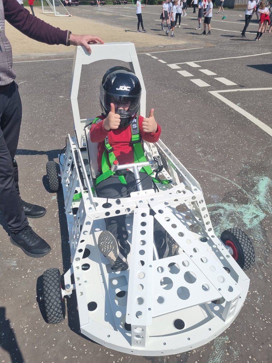 TodholmPs's tweet image. WOW! What a brilliant afternoon for our P6 drivers😍 Our Goblin Car is officially up &amp;amp; running! We practised drag races &amp;amp; full laps, they were all superstars! Kames Race Day soon...then onto Formula 1!🥳 Huge thanks, as always, to John our amazing #STEM Ambassador!😁 @GCU_Goblin