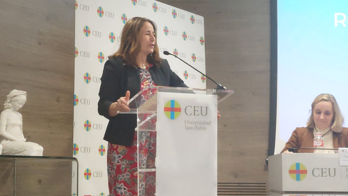 Hoy he asistido a los Premios CEU por la Vida, donde recibía un merecidísimo premio la gran @MargaPisa por su trabajo por la vida y la familia. Defensora del Bien en su vida privada y en su vida pública, es para muchos de nosotros un ejemplo de valentía y de generosidad.