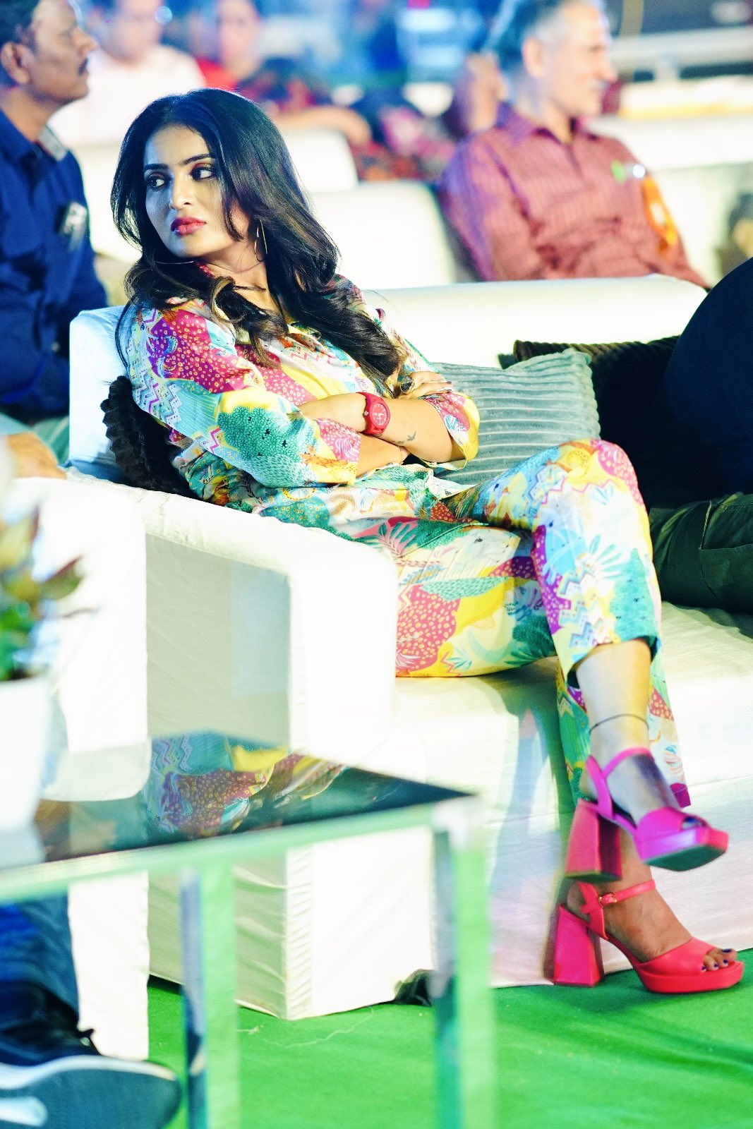 GNzJMmTWYAAZt5Q?format=jpg&name=large