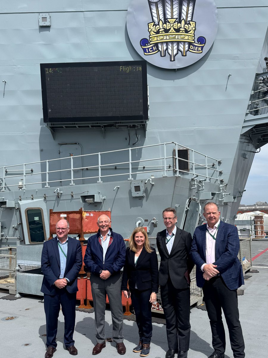 Ms. Leslie Beavers, led the U.S. team this week at the Five Eyes Defense CIO Forum in Portsmouth, UK. Leaders from the U.S., U.K., Canada, Australia, and New Zealand met to discuss issues ranging from cybersecurity &amp; ICAM to cloud computing, software, and spectrum. https://t.co/jsMKDAZhqL