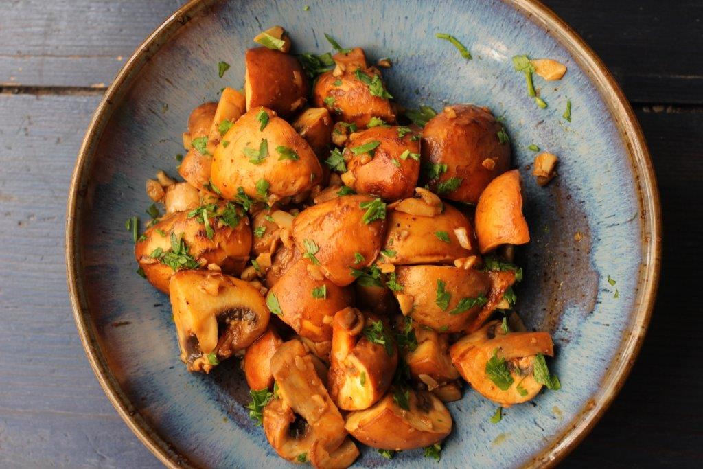 Portobello Mushroom Recipes: Spanish Garlic Mushrooms bit.ly/2ziHmKp #recipe #tapas #vegetarian #paleo #glutenfree