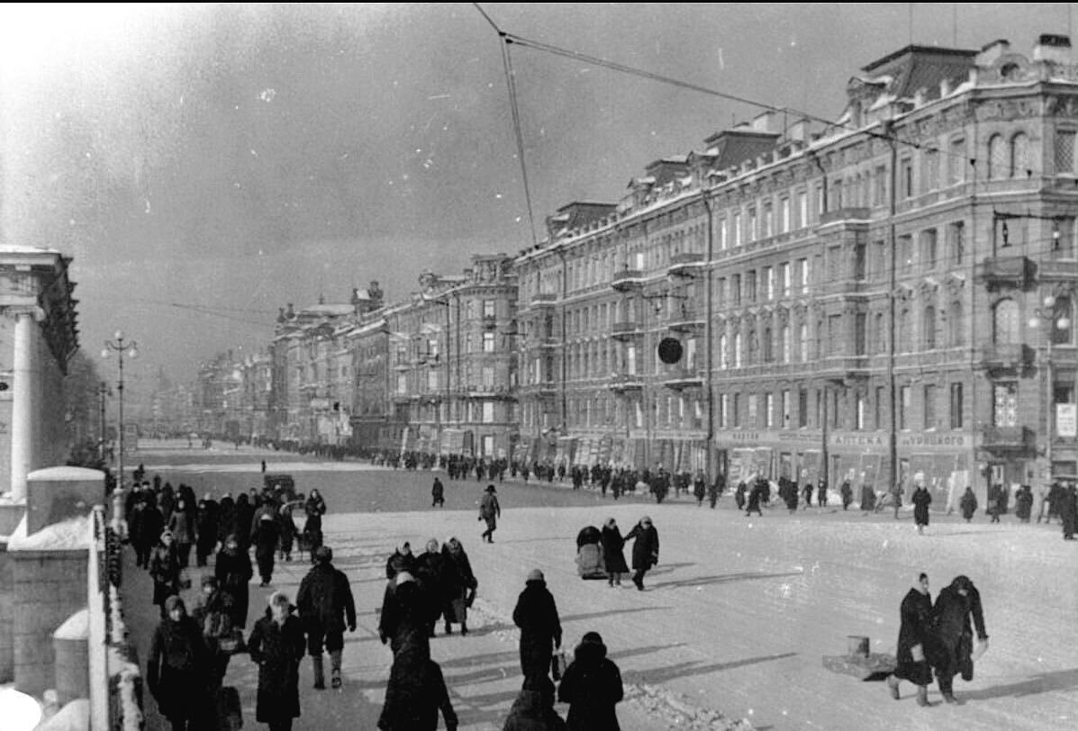 Ленинград, блокадный февраль 42-го.
