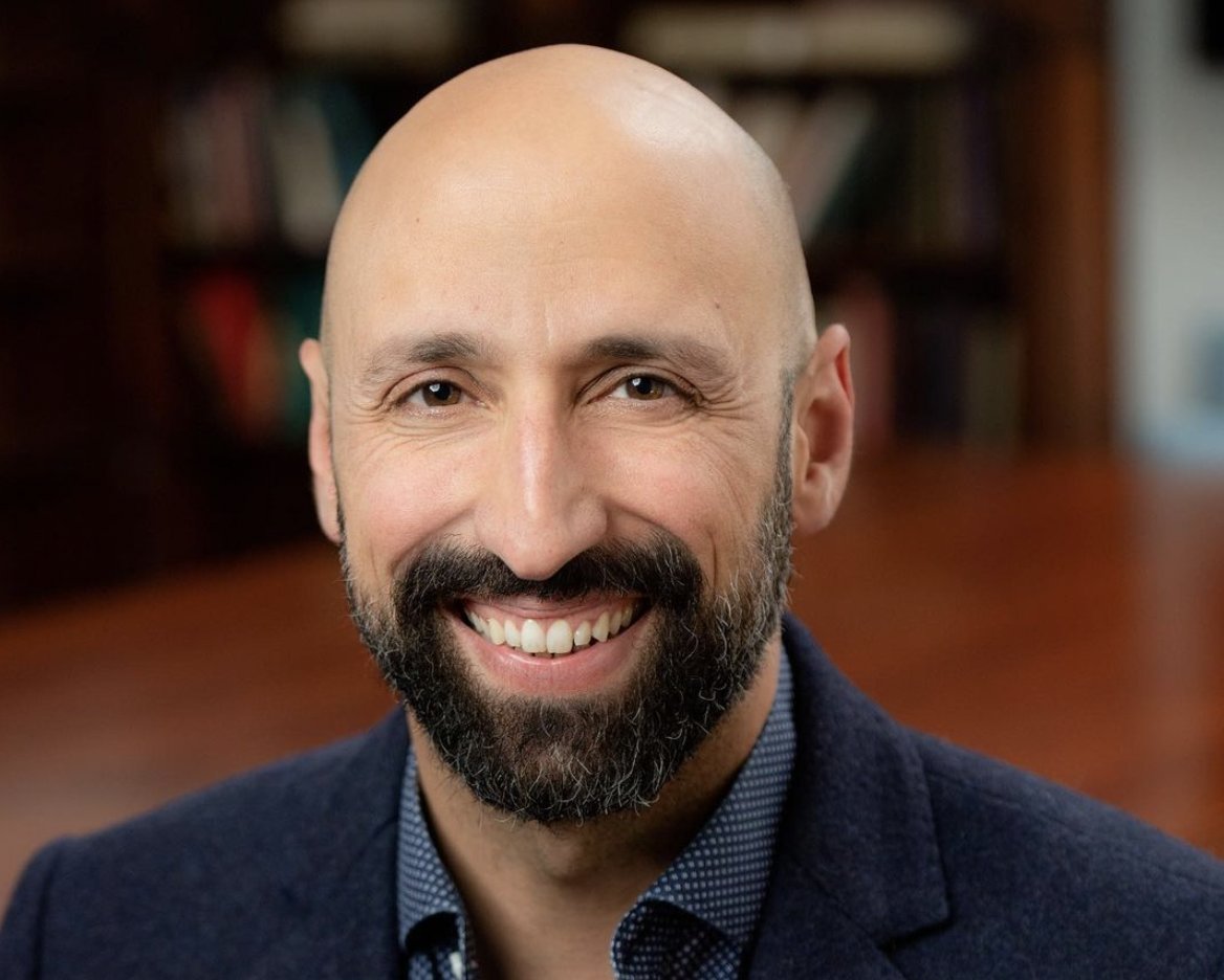 Elias Muhanna Receives John Rowe Workman Award for Excellence in Teaching in the Humanities — The Faculty Teaching Excellence Awards recognize Brown faculty members for sustained and continued excellence in teaching. Congratulations, Elias! dof.brown.edu/resources/teac…