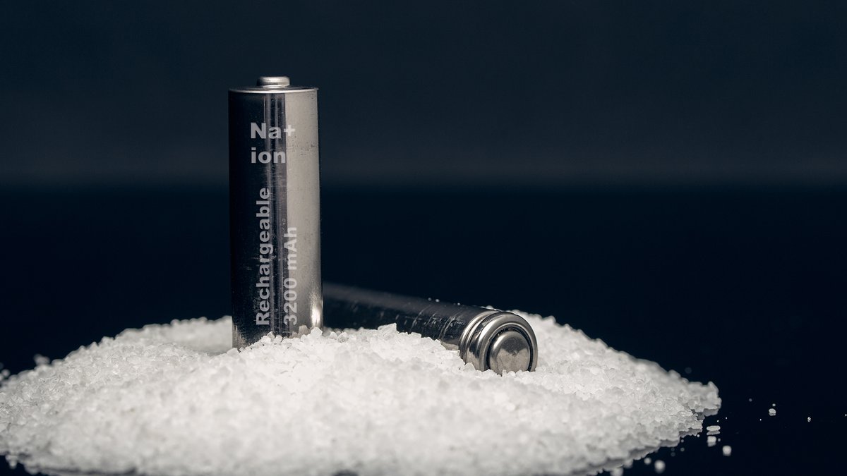 *Upscaling sodium-ion batteries could prevent a critical minerals shortage*
#BatteryandNextGenBatteriesTechnologies #EcologyandGreenSolutions #RareEarth
smartcityconsultant.com/2023/12/14/ups…