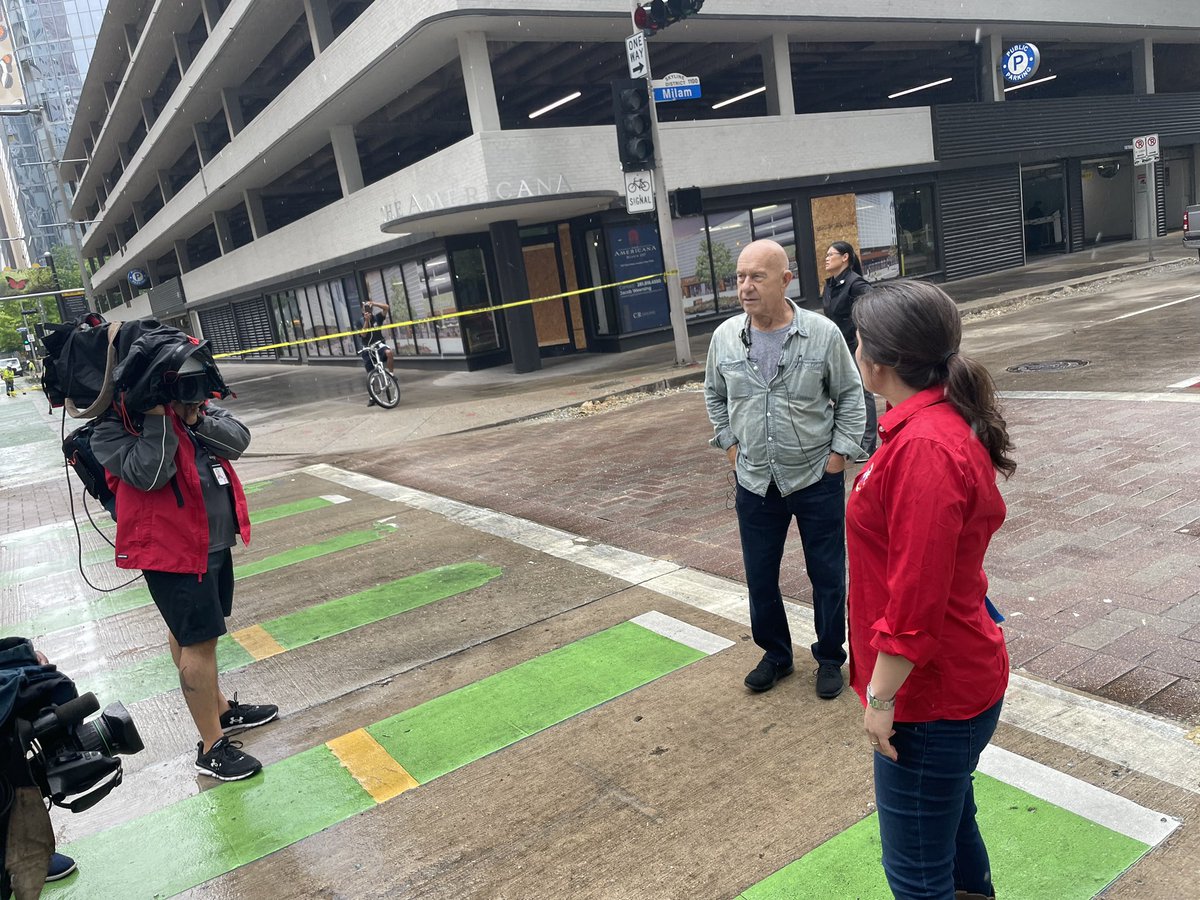 Harris County Precinct 4 (@hcprecinct4) on Twitter photo Commissioner <a href="/LesleyBrionesTX/">Lesley Briones</a>, <a href="/houmayor/">Houston Mayor's Office</a> <a href="/whitmire_john/">John Whitmire</a>, <a href="/houstonpolice/">Houston Police</a>, and <a href="/HoustonFire/">Houston Fire Dept</a> are currently inspecting the damaged done downtown following the storm. Residents are urged to stay away from the area due to ongoing hazards and cleanup efforts. Commissioner <a href="/LesleyBrionesTX/">Lesley Briones</a>, <a href="/houmayor/">Houston Mayor's Office</a> <a href="/whitmire_john/">John Whitmire</a>, <a href="/houstonpolice/">Houston Police</a>, and <a href="/HoustonFire/">Houston Fire Dept</a> are currently inspecting the damaged done downtown following the storm. Residents are urged to stay away from the area due to ongoing hazards and cleanup efforts.