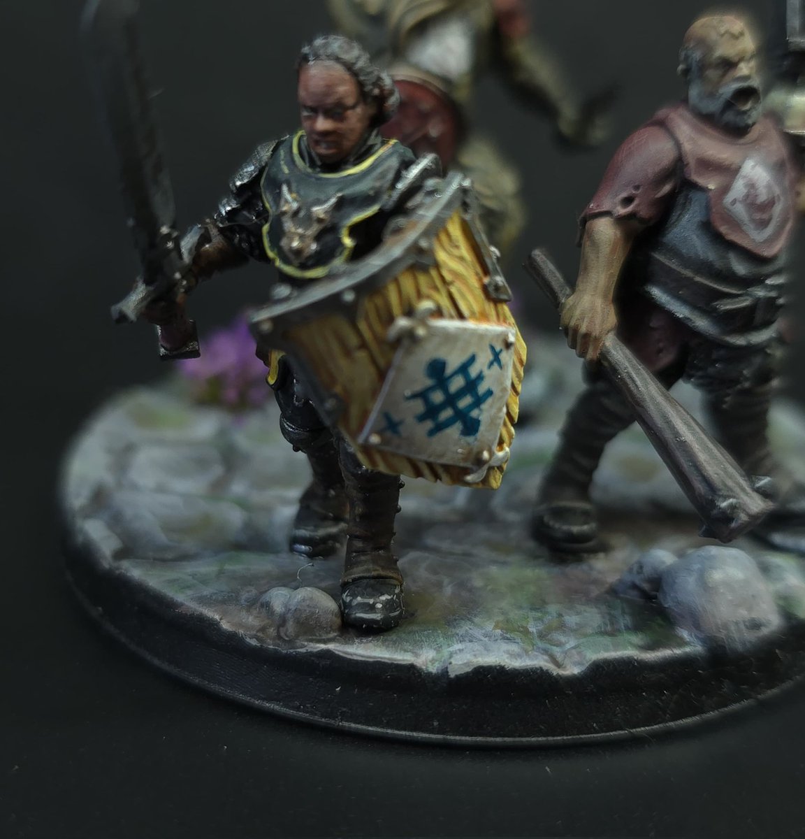 Farbencio's tweet photo. Por aquí también dejo algo de lo que no he subido fotos, un pequeño diorama para usarlo de objetivo en partidillas. Espero que os guste la mini escena llamada "sorprise mooootherfuckers" con minis del mes xD #warhammercommunity #citiesofsigmar #miniofthemonth #warhammer https://t.co/iySrBhCvx3