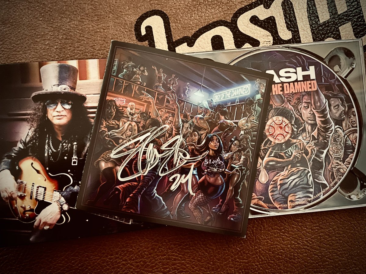 Really digging the new @Slash album. Some of my favourite singers appear on it, but the Chris Robinson track is my fave. And it’s signed as well!