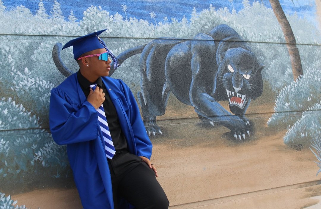 And just like that... leaving high school with a 4.17 GPA. #studentathlete #6out