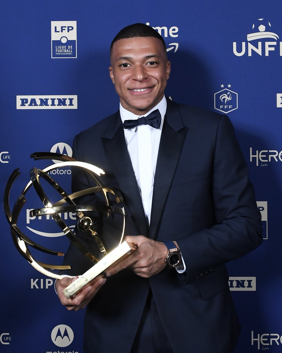 Milestone moments. Congrats to @KMbappe, crowned Ligue 1 Player of the Year at the 2024 @UNFP Awards, embodying sartorial brilliance in a midnight navy Dior Men's tuxedo by Kim Jones, paired with a crisp white shirt, silk bow tie, and black leather derbies. #StarsinDior